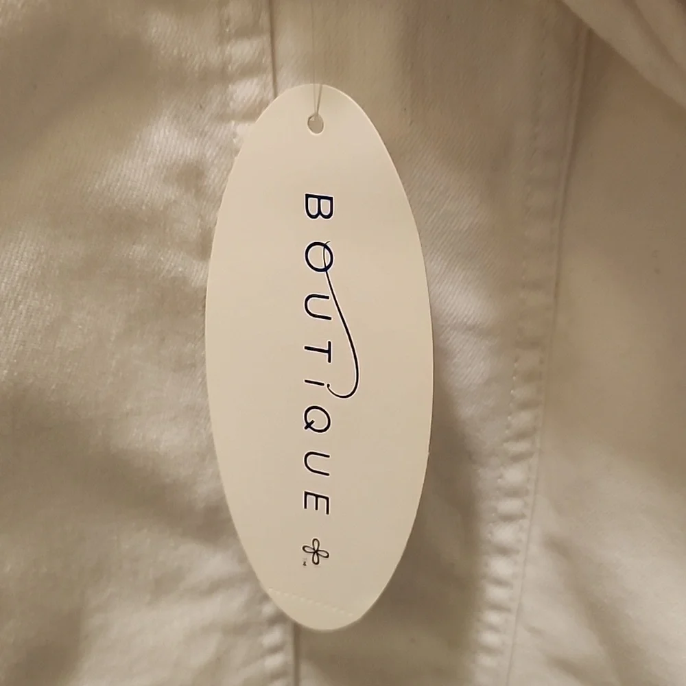 NWT! - White Denim Jacket - Picture 6 of 6